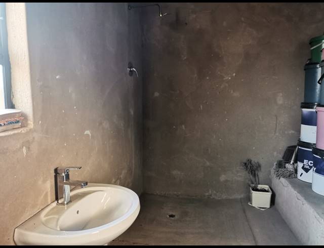 2 BEDROOM HOUSE FOR SALE IN TSAKANE